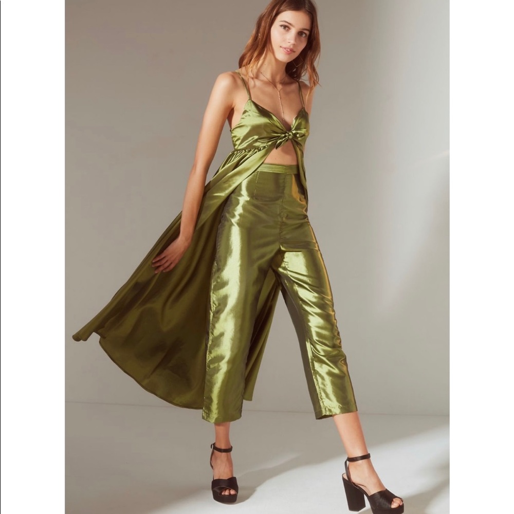 Kent Taffeta Flowy Tie Top & High Rise Pants Set